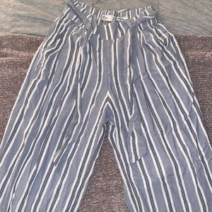 Hollister High-Rise Capris